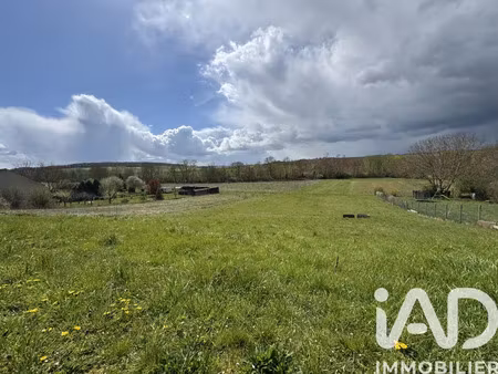 terrain à escamps (89240)