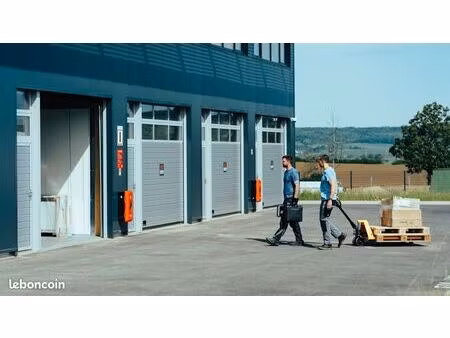 local pro / local d'activités / entrepôt avec bureau de 96m² à rouen sud - petit-couronne