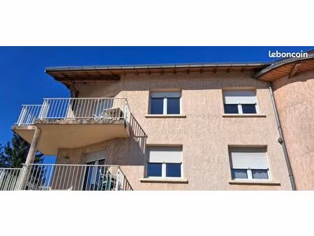 joli appartement t3 72m2