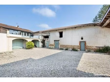 ferme 4 pièces 285 m²