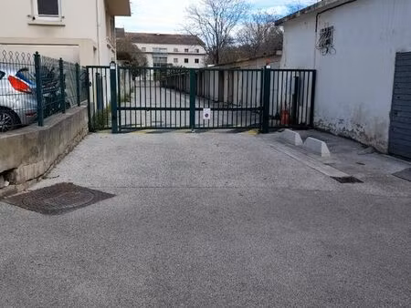 garage à vendre à toulon saint jean