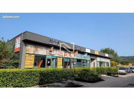 local commercial 96 m²