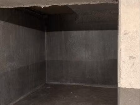 place de parking sous terrain