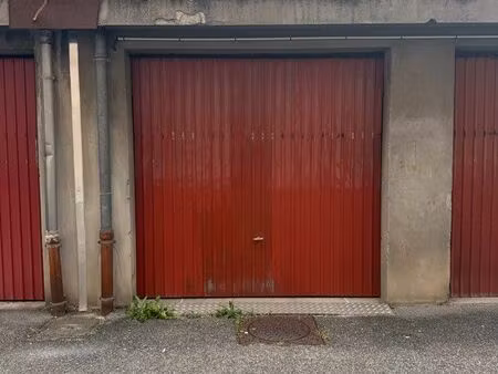 garrage plein centre ville