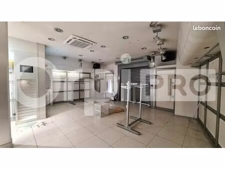 local commercial 250 m²