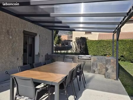 villa 6 pièces 150 m²