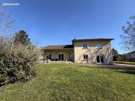 maison 5 pièces 206 m²