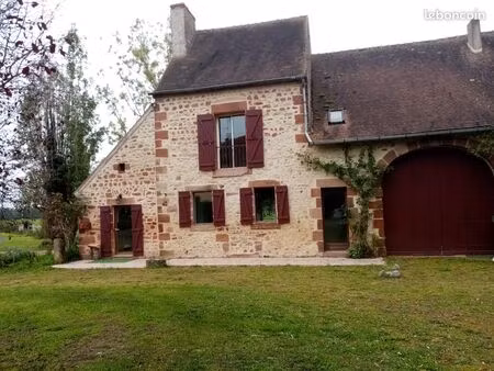 location maison rénovée dans un hameau calme 7mn de moulins