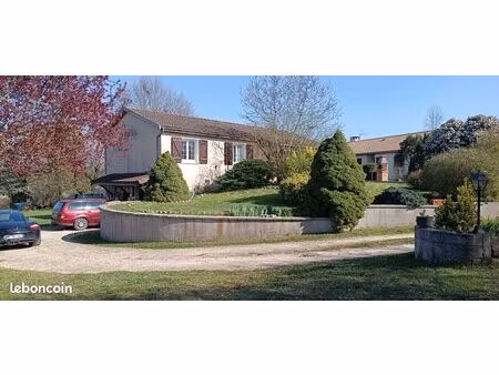 vente maison individuel 100 m2 +sous sol 100 m2 sur un terrain de 1750 m2 calme proche de 