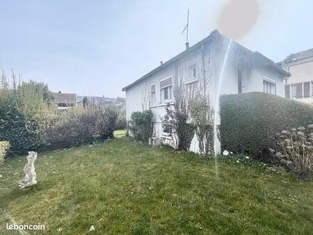 pavillon 3 pièces 65 m²