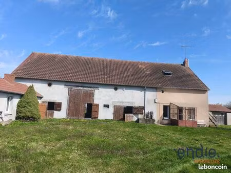 longère 5 pièces 135 m²