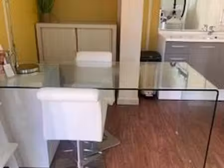 cabinet bien-être équipé avec clientèle à présenter – oyonnax