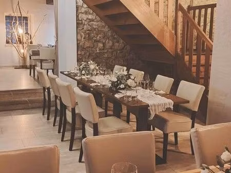 restaurant  bar  pizzeria  logement  piscine