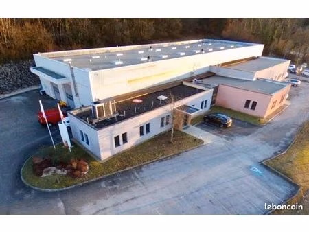 local d'activité 2 888 m²