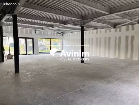 local commercial 190 m² saint-genis-pouilly