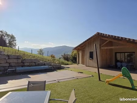 maison contemporaine 2023 – lisère de forêt – vue & piscine