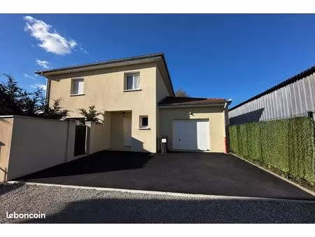 maison moderne 140 m² dpe a – piscine 30°c sans entretien – domotique