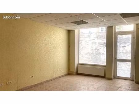 local d'activité 85 m²