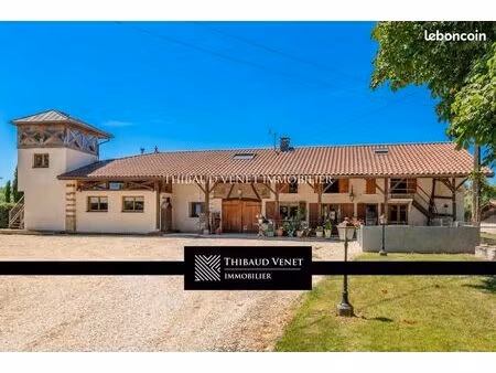 propriété 8 pièces 387 m²