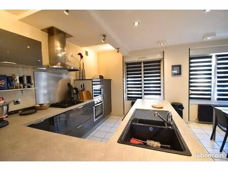 maison de ville 6 pièces 108 m²