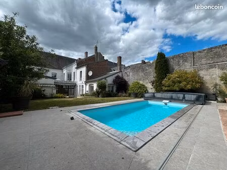 maison 14 pièces 307 m²