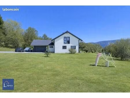 villa 7 pièces 184 m²