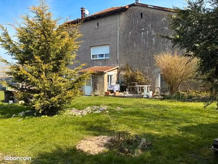 maison 8 pièces 206 m²