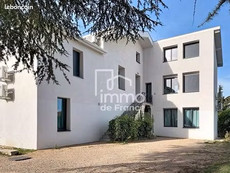 immeuble 12 pièces 274 m²