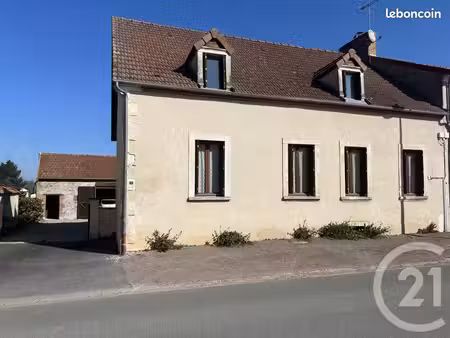 maison 5 pièces 136 m²
