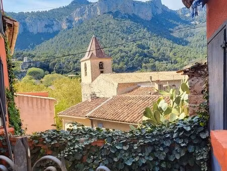 maison village le revest-les-eaux