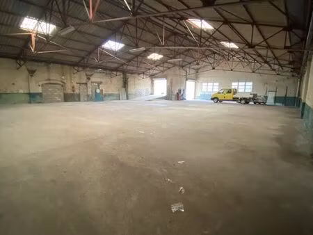 entrepôt 450 m² mont d origny