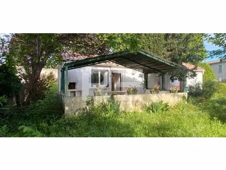 maison 3 chambres plain pied aigues vives