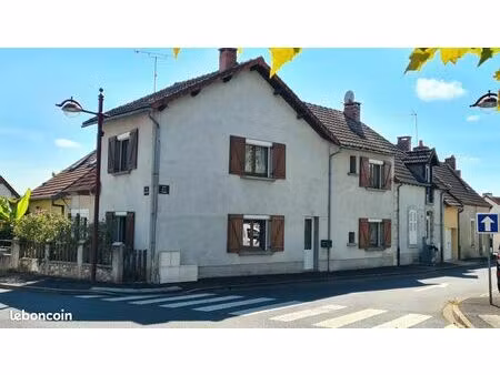 maison centre ville de commentry