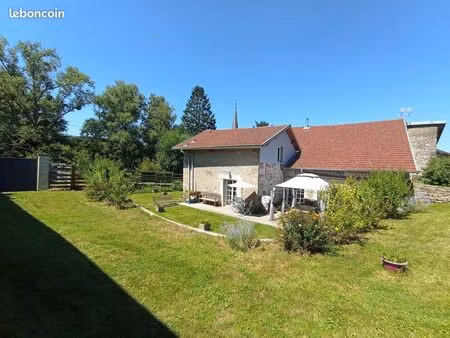 ferme entièrement rénovée