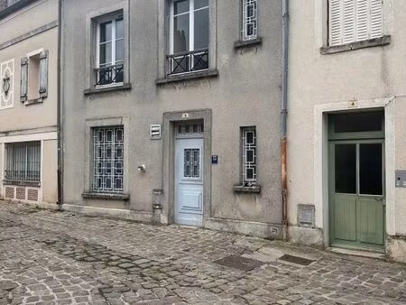 a vendre - immeuble rentable – centre historique laon