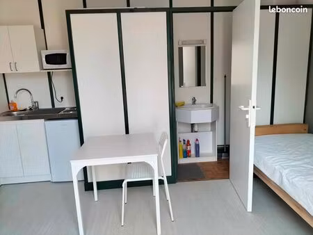 location studio 03130 le donjon