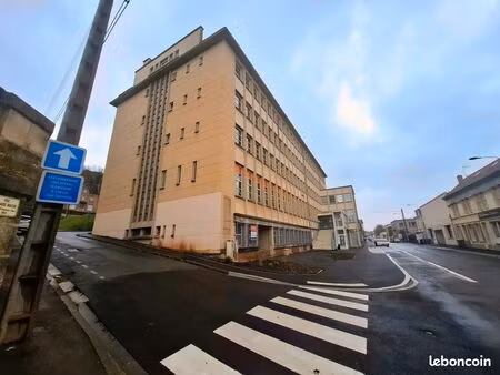 plateau de bureaux 600 m² – pmr – emplacement stratégique