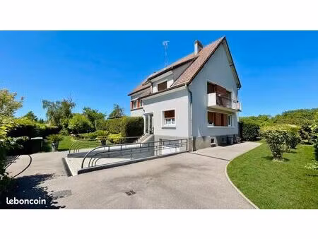 maison familiale - 9 pièces - 238 m2