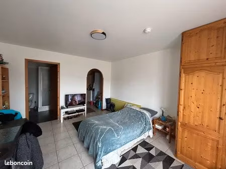 studio étudiant meublé – 23 m² – proximité immédiate lycée & cfa