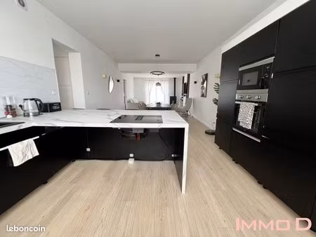 propriété 6 pièces 106 m²