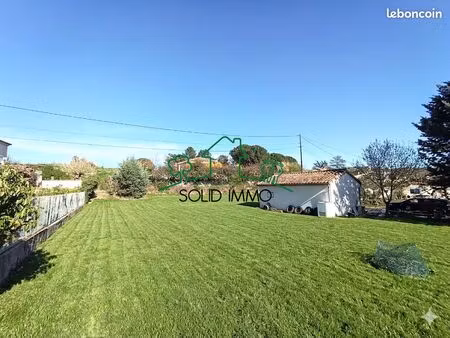 terrain 820 m² saint-étienne-de-fontbellon