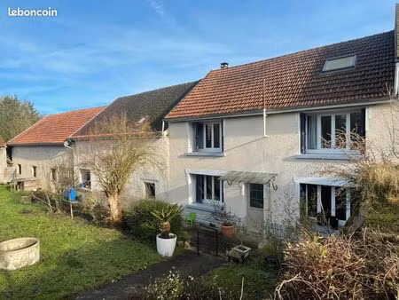 corps de ferme équestre