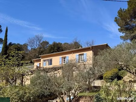 villa 4 pièces 114 m²