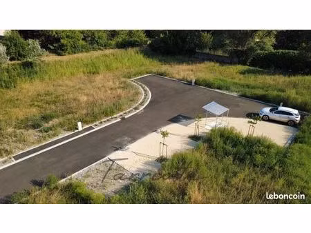 terrain 574 m² cruas