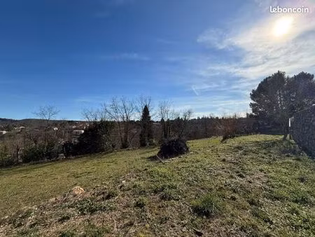 terrain 839 m² joyeuse