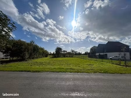 terrain 898 m² justine-herbigny