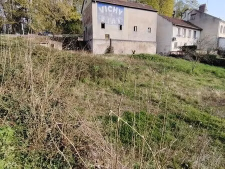 atelier / hangar 150 m² sur terrain 1200 m² - centre ville/hors abf