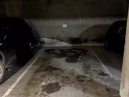 vends parking - 12m² - rue de rome