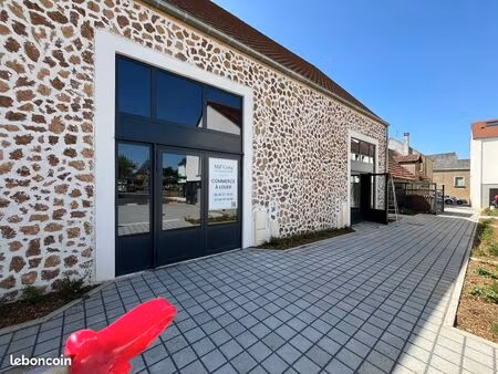 local commercial neuf 157 m² – restauration / brasserie – nozay (91)