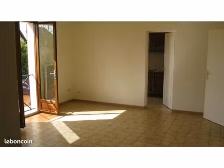 rare-t2-57m2 avec entrée indépendante + parking-bondoufle (91)